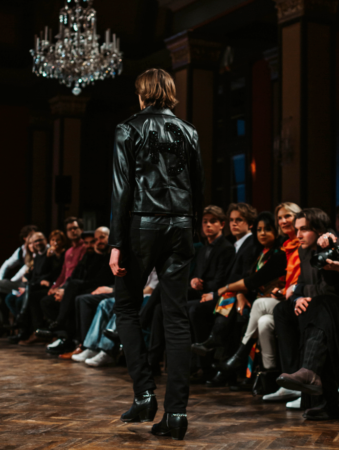 Chaps Jeans Leather